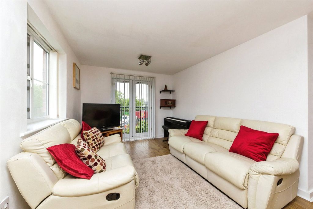 Property photo 2 of 12 Picture No. 02