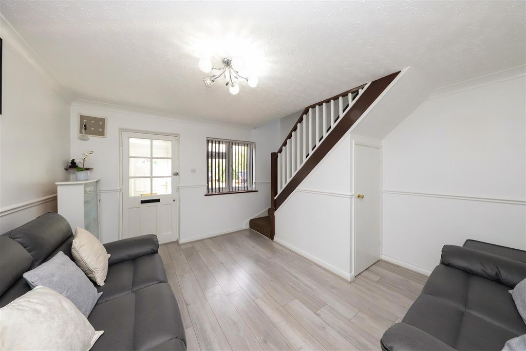 Property photo 2 of 14 Living Room