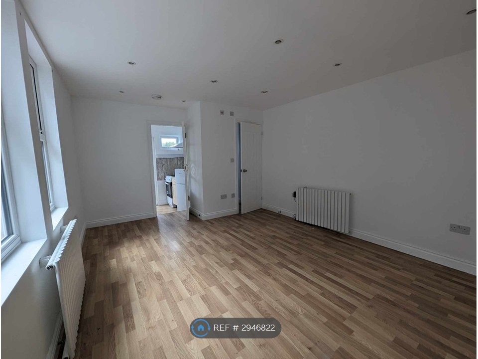 Property photo 1 of 3
