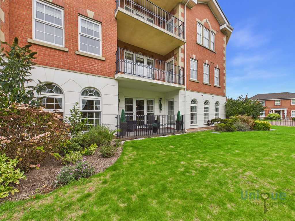 Property photo 1 of 21