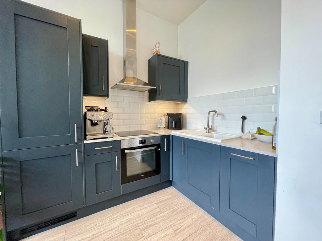 Property photo 3 of 7 4167064