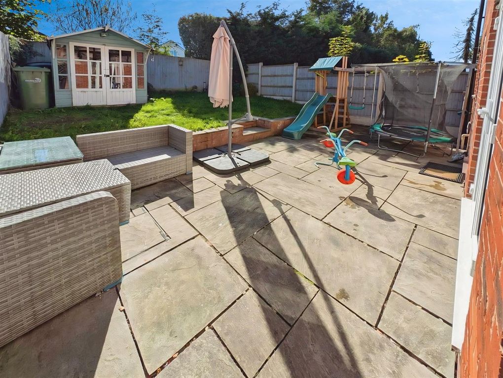 Property photo 2 of 18 2489F19d-Img-20250924-Wa0033.Jpg