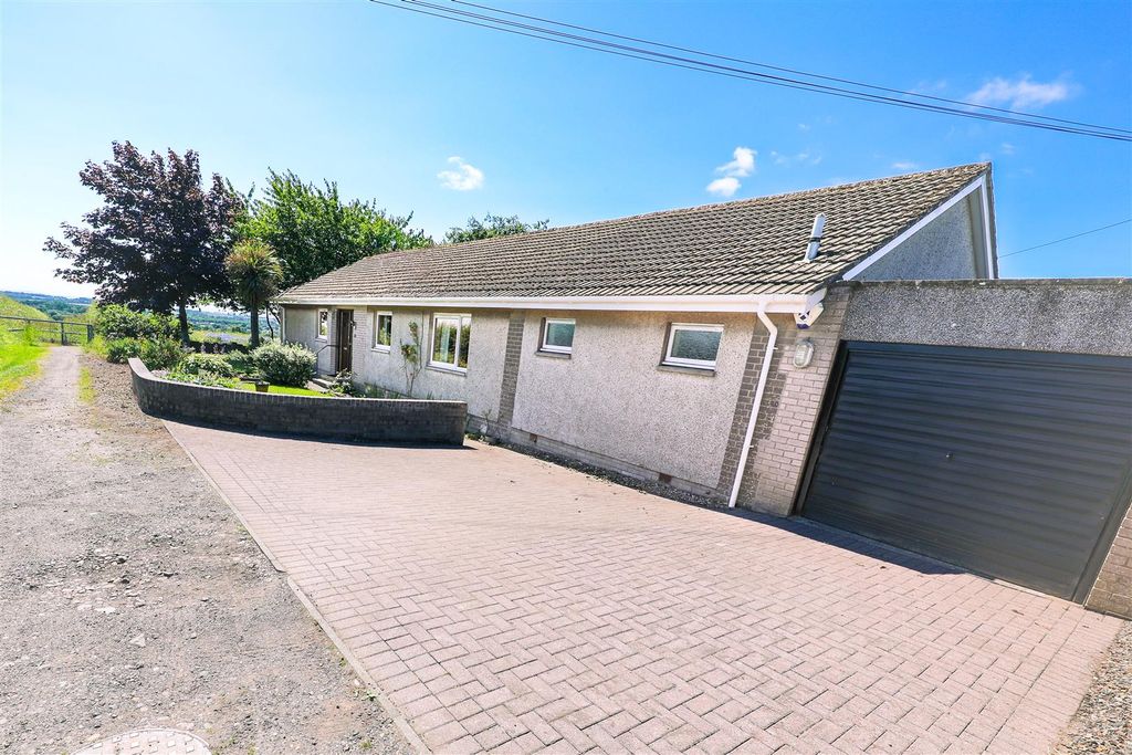 Property photo 3 of 32 c