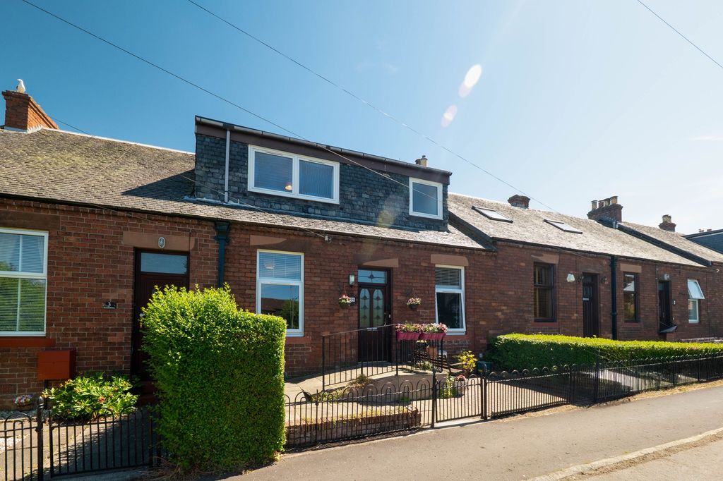 Property photo 1 of 31