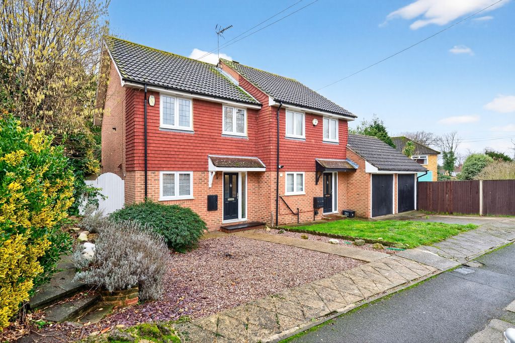 Property photo 1 of 17 Front View