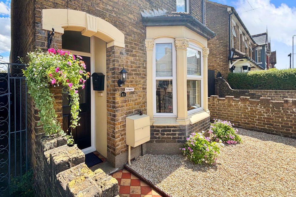 Property photo 1 of 31
