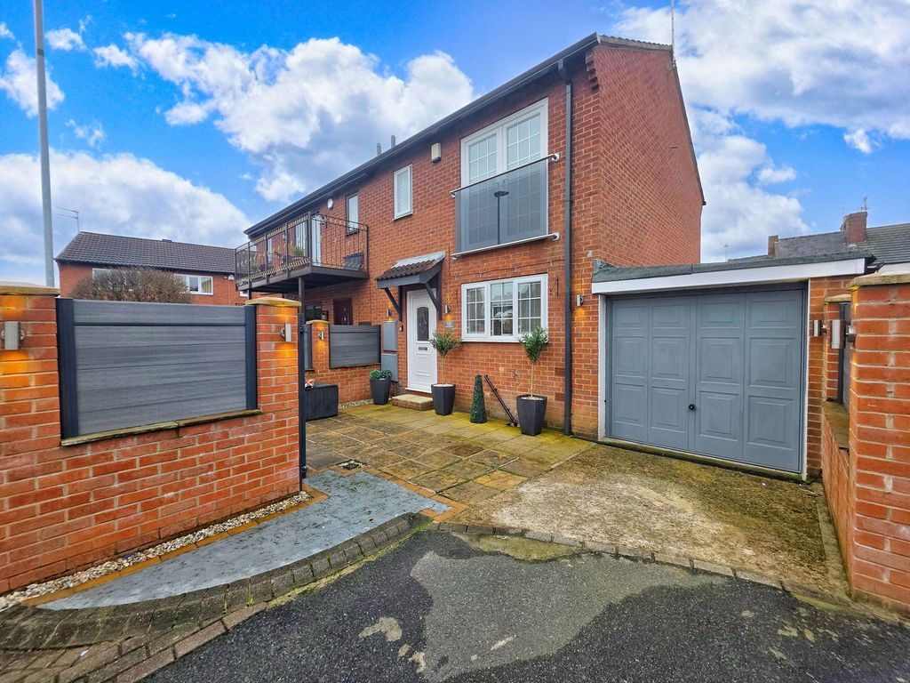 Property photo 1 of 21