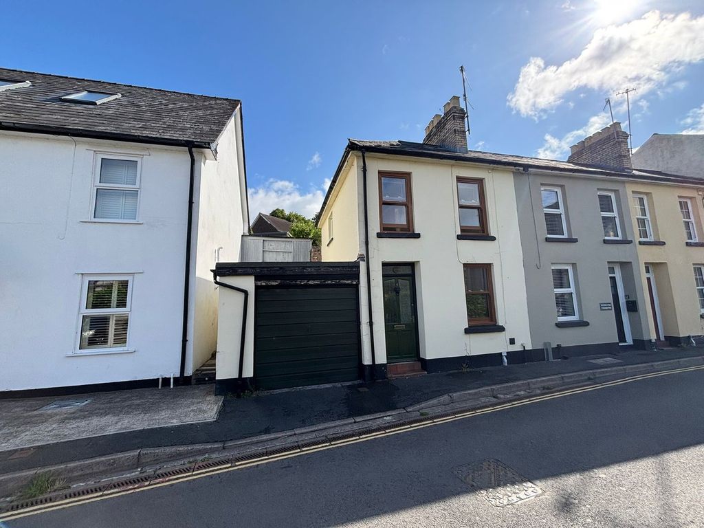 Property photo 1 of 10