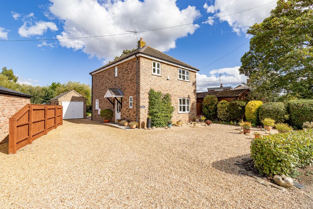 Property photo 1 of 28 5476320