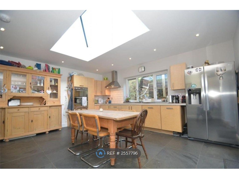 Property photo 3 of 16 Kitchen