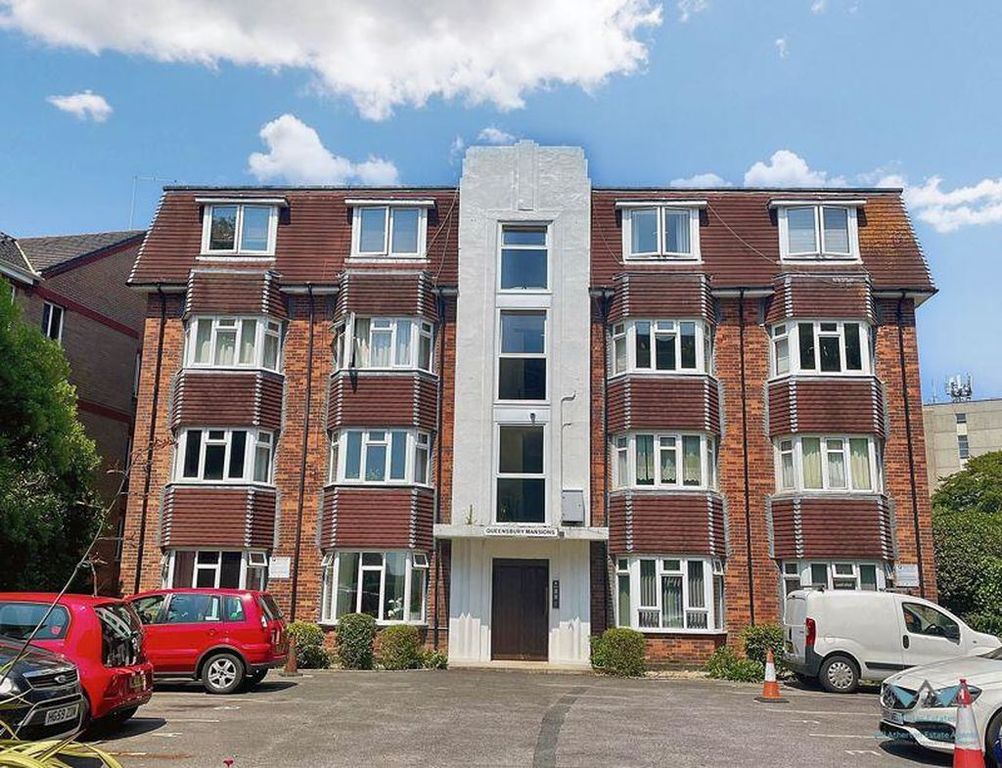 Property photo 1 of 16 Photo 7