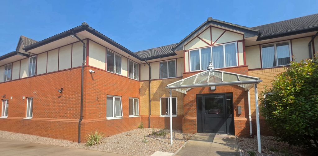 Property photo 2 of 19