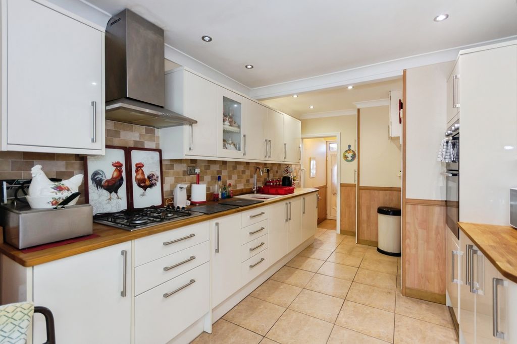 Property photo 2 of 21 Pbox-Img.Jpg