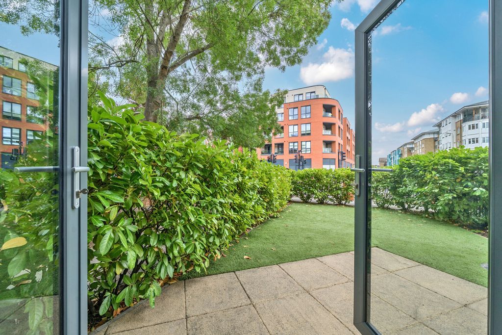 Property photo 2 of 16 Garden