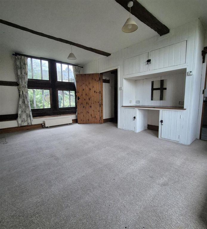 Property photo 3 of 9 4 Courtyard Lr