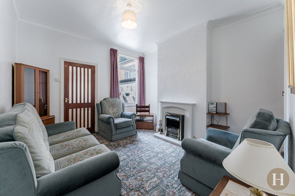 Property photo 2 of 19