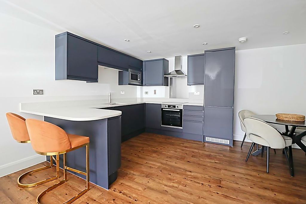 Property photo 2 of 10 Kitchen