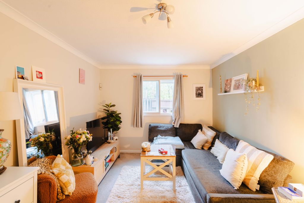 Property photo 1 of 11 Photo 1