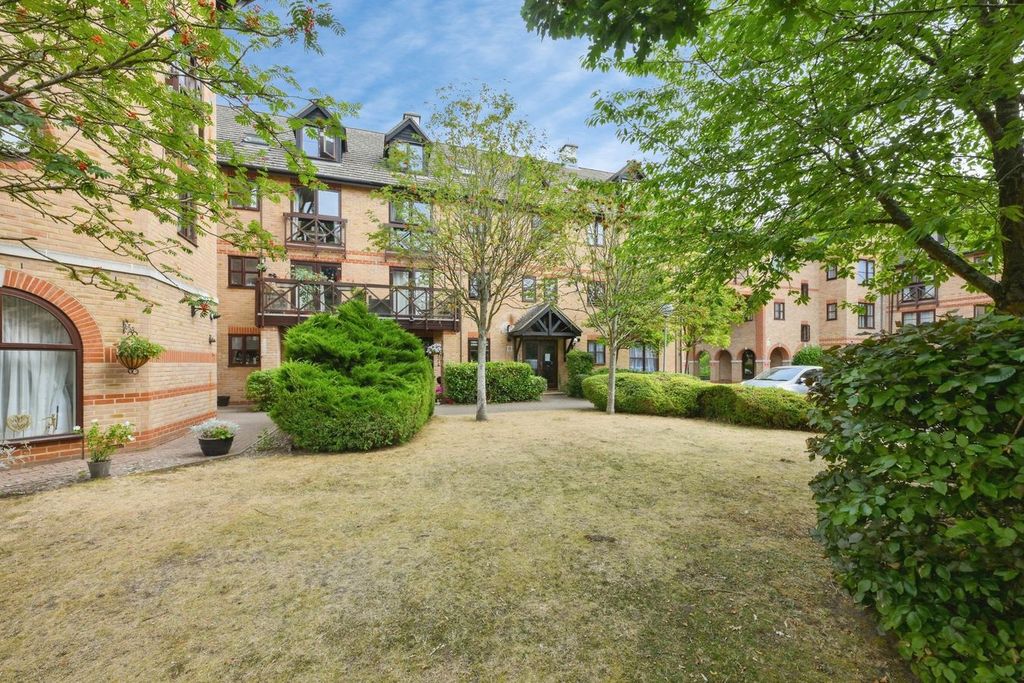 Property photo 1 of 16