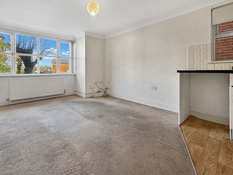 Property photo 3 of 8 Photo 5