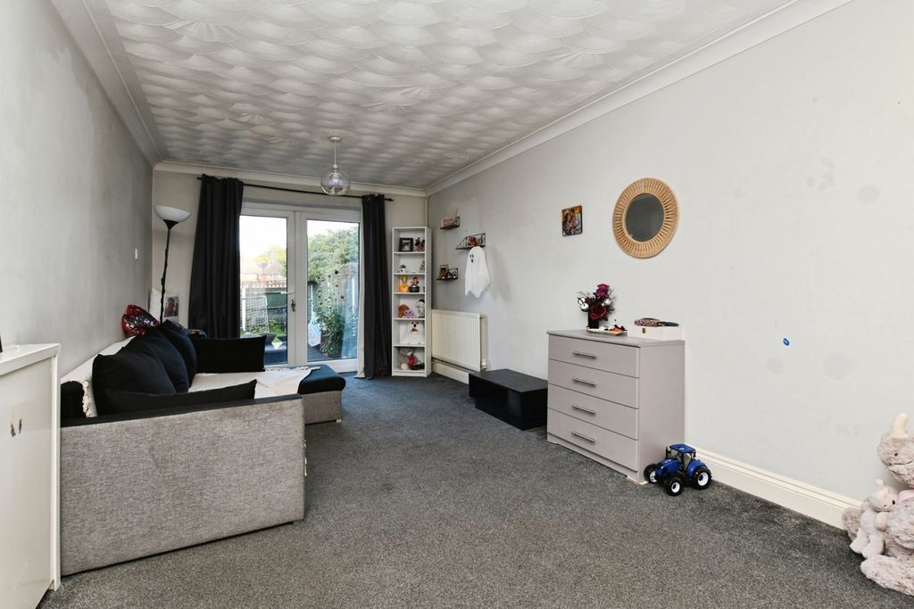 Property photo 3 of 14 Photo