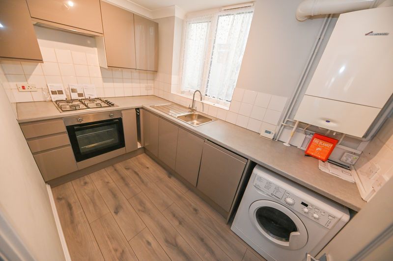 Property photo 2 of 6 Photo 5