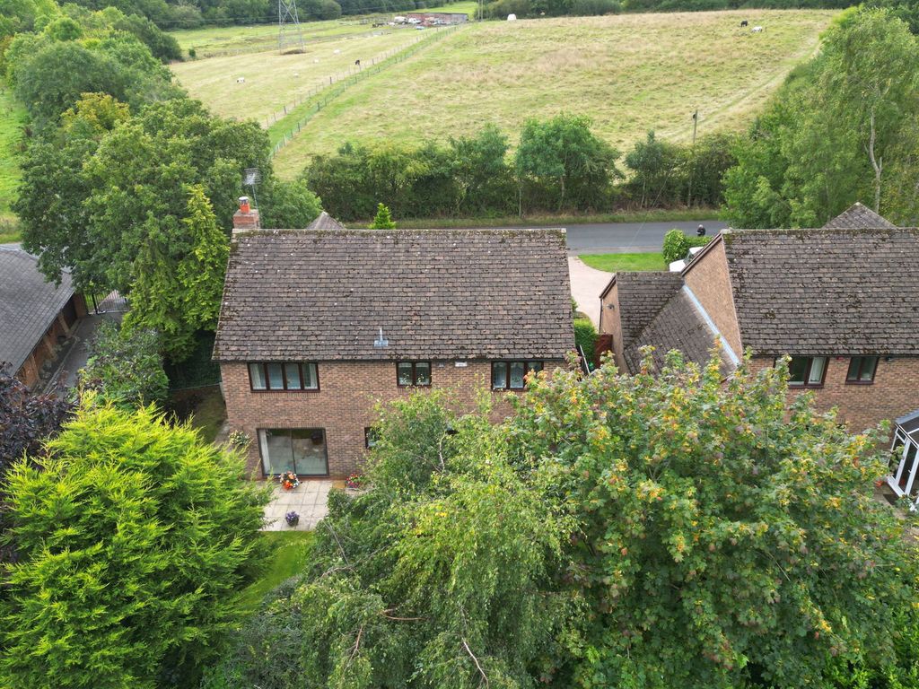 Property photo 2 of 25