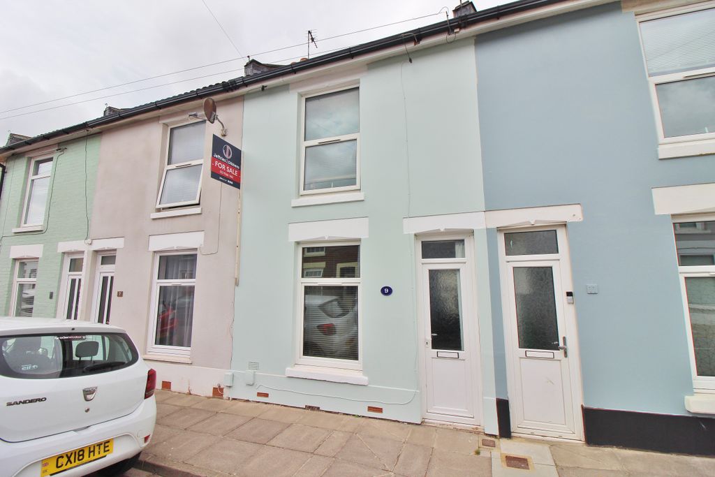 Property photo 1 of 17