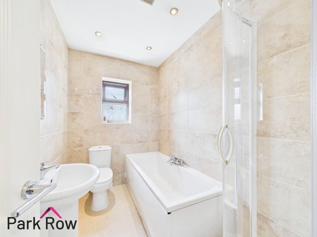 Property photo 3 of 13 Family Bathroom