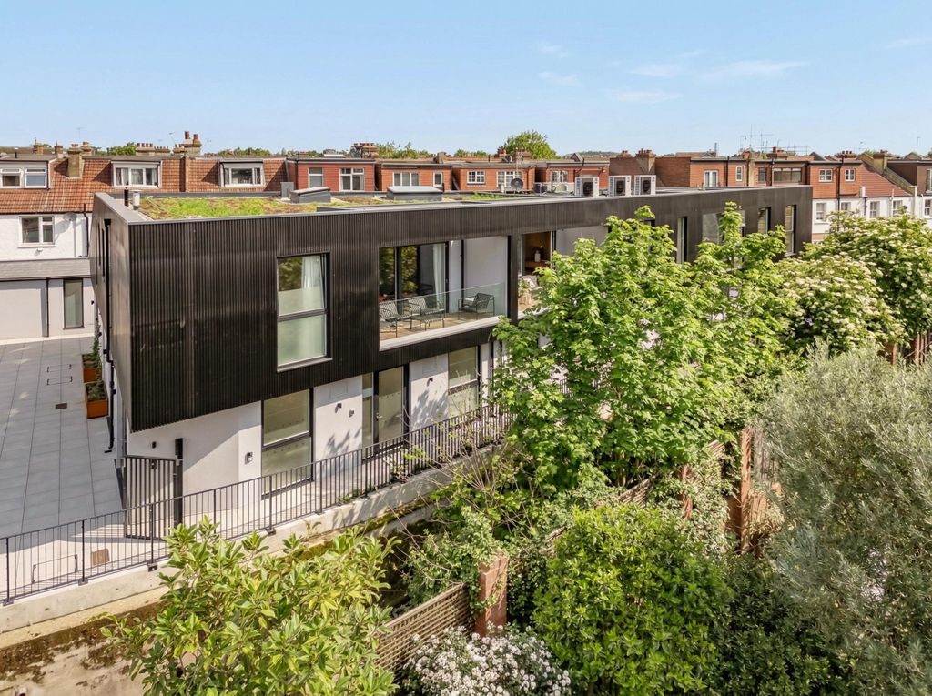 Property photo 1 of 11 Image