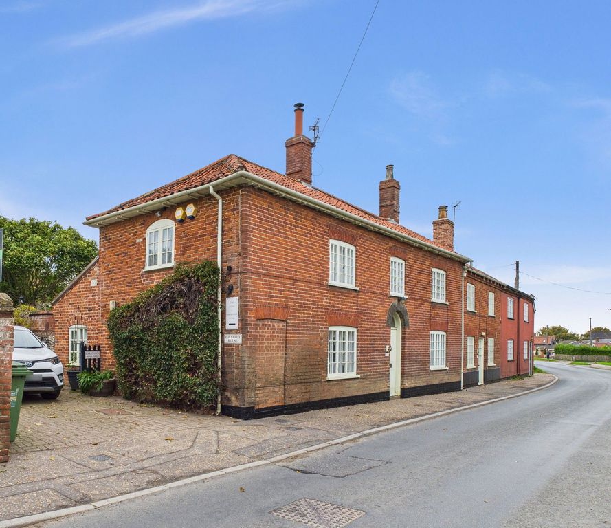 Property photo 1 of 35