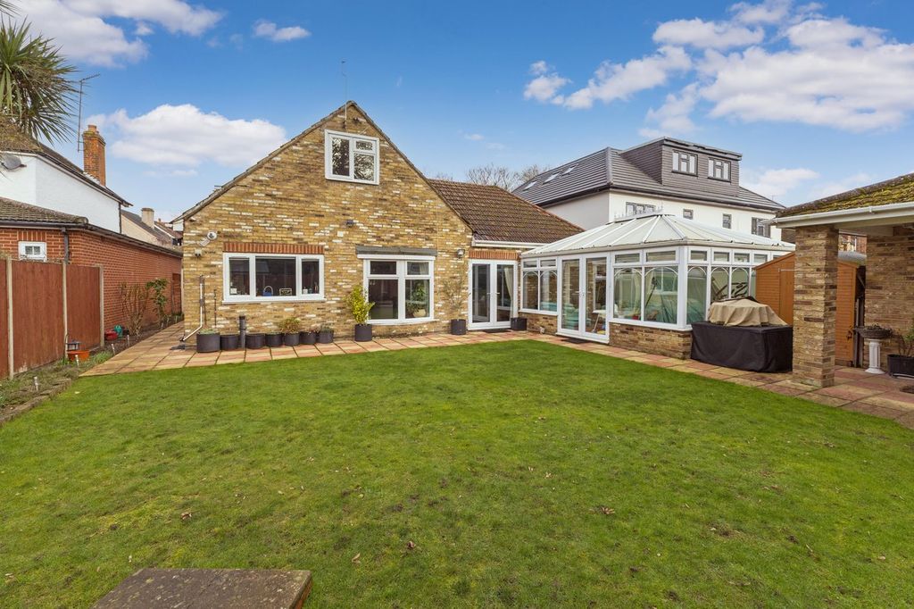 Property photo 2 of 20