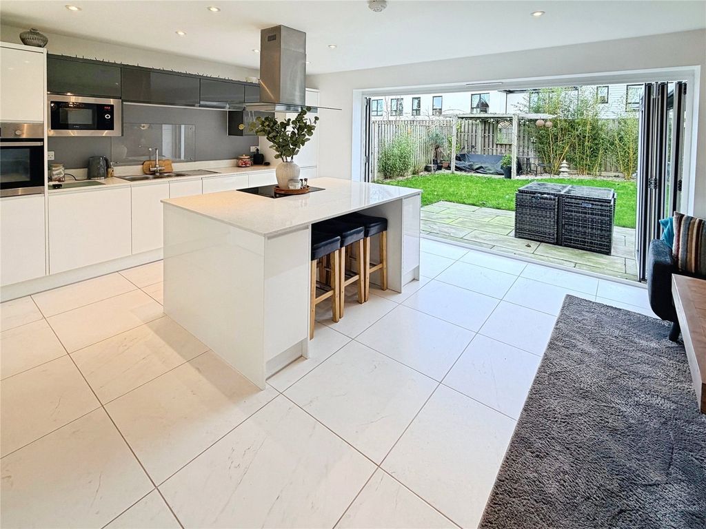 Property photo 3 of 31 Kitchen Diner