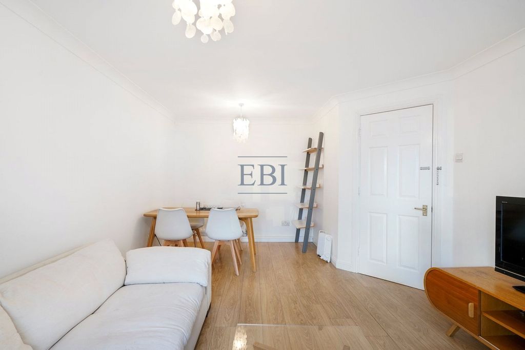 Property photo 3 of 14 Picture No. 19