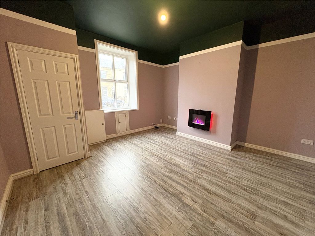 Property photo 2 of 13 Picture No. 31