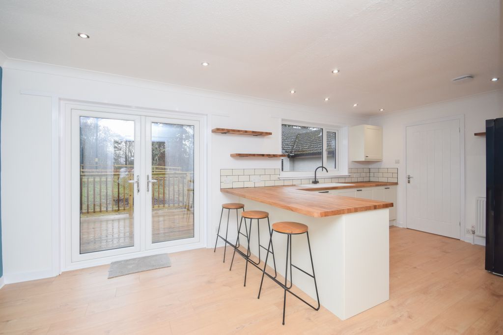 Property photo 2 of 29 Dsc_0859