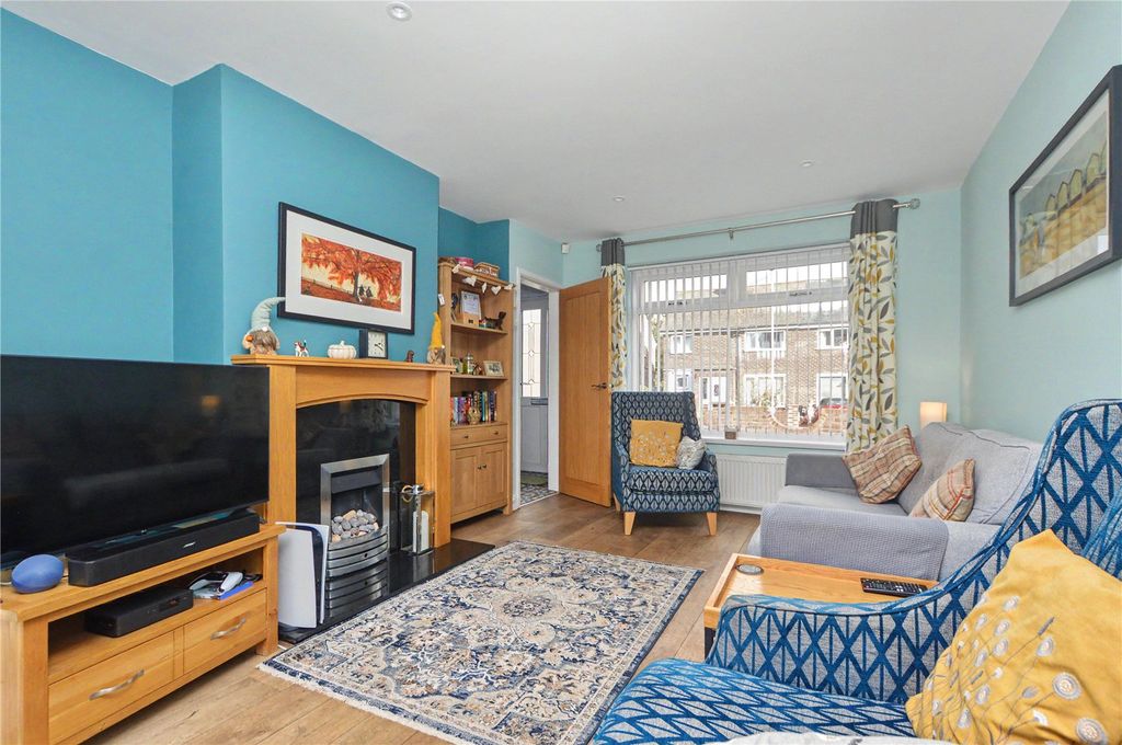 Property photo 2 of 24 Picture No. 23