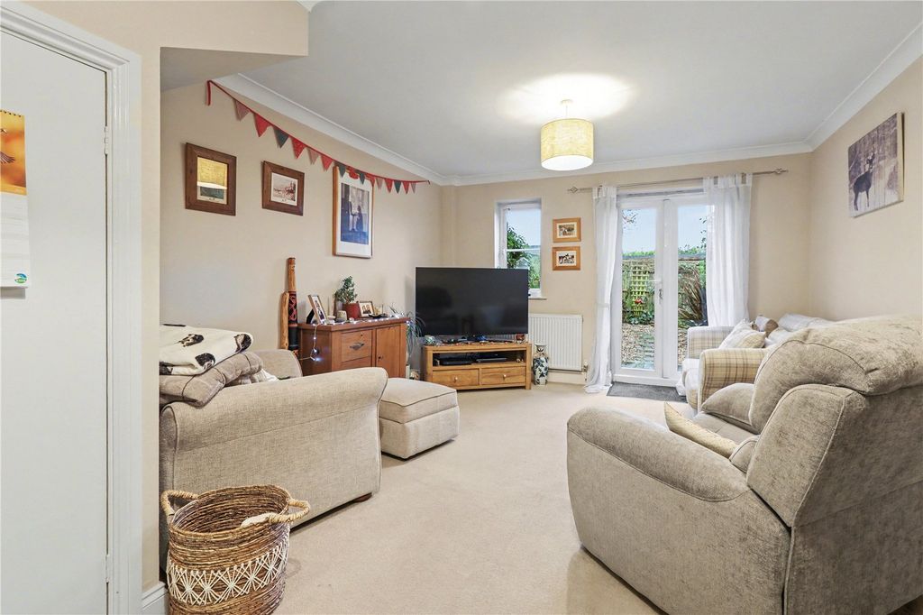 Property photo 2 of 16 Living / Dining