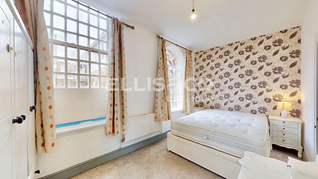 Property photo 2 of 31 Picture No. 30