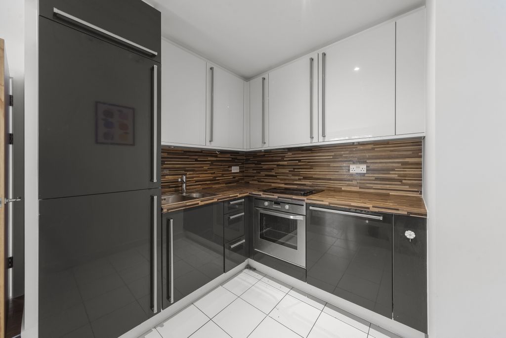 Property photo 2 of 9 094A3978