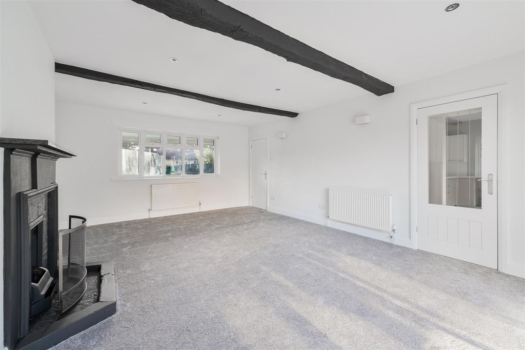 Additional image 7 of 4 bed detached house for saleWoodfield Hill, Coulsdon CR5