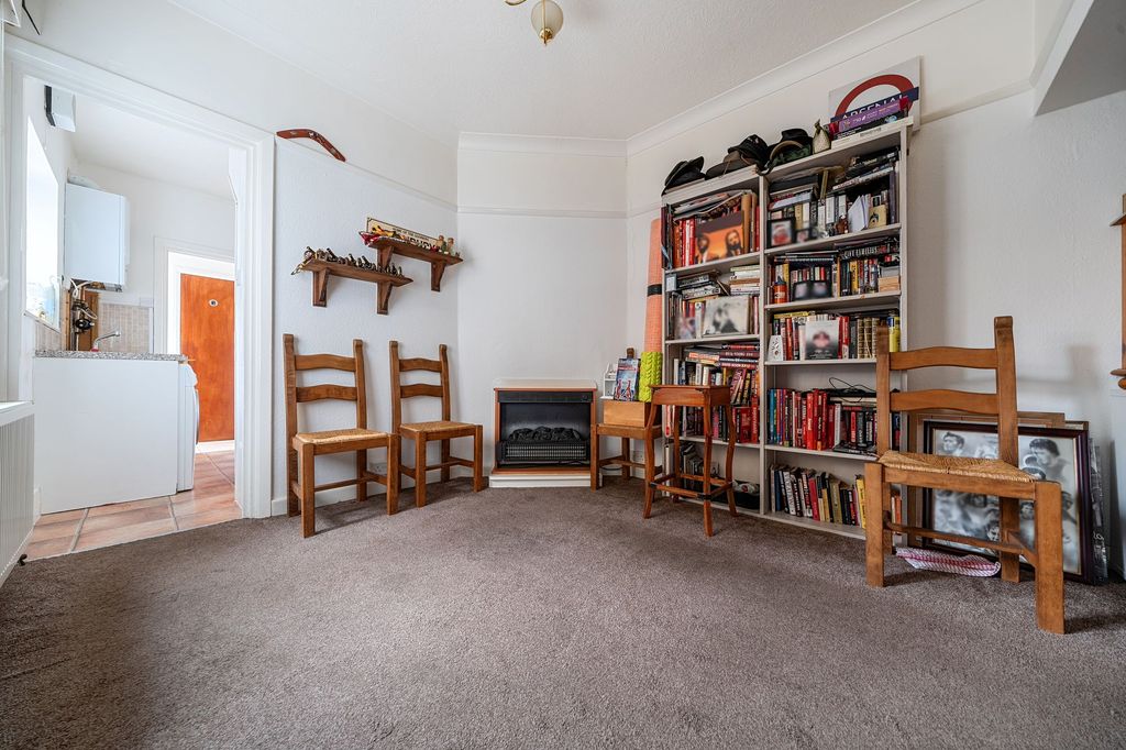Property photo 2 of 16 Sitting / Dining Room