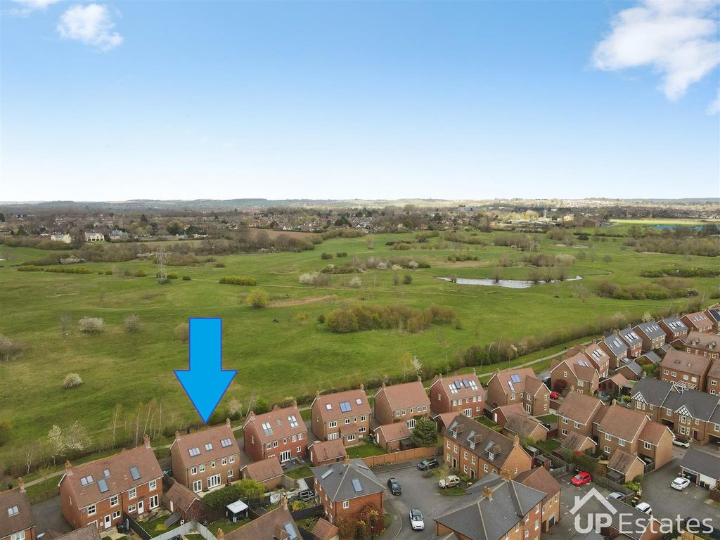 Property photo 2 of 39