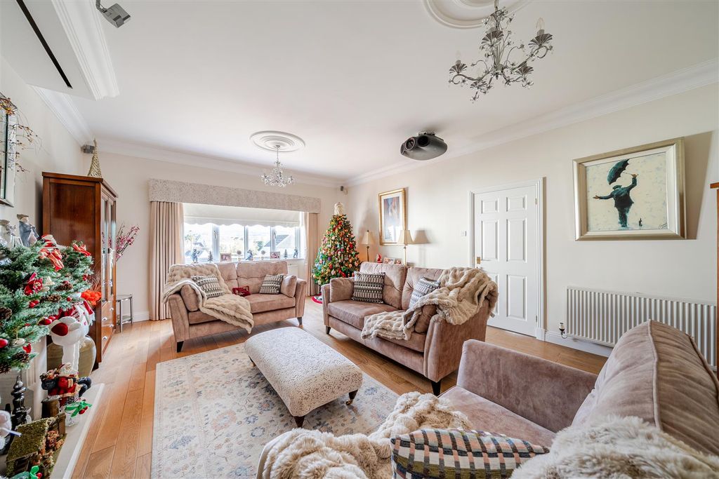 Property photo 2 of 24