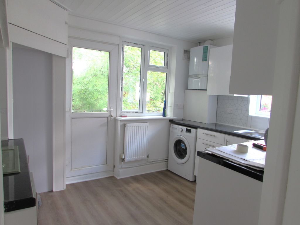 Property photo 1 of 7 Christchurch Avenue, Harrow, Middlesex, Ha3