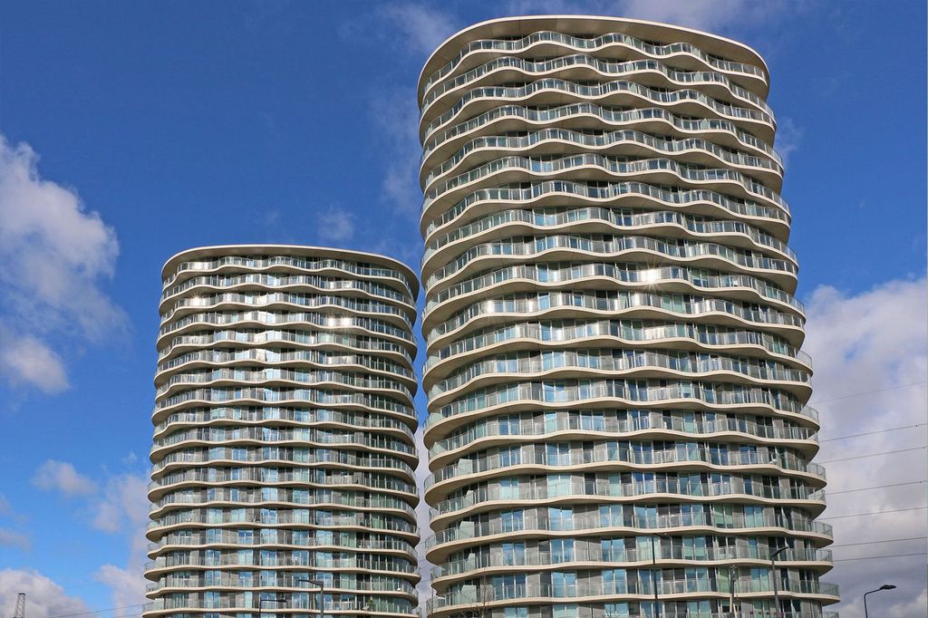 Property photo 2 of 6