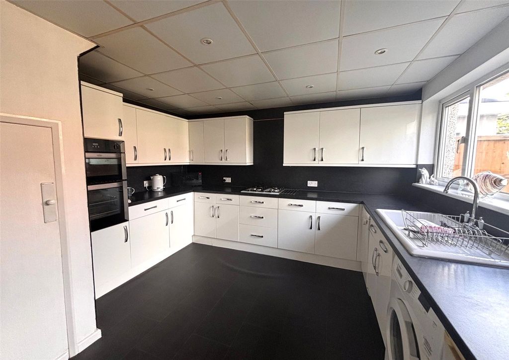 Property photo 2 of 13 Kitchen/Diner