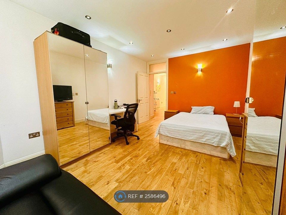 Property photo 2 of 25