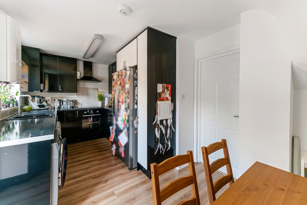 Property photo 3 of 18 Gallery