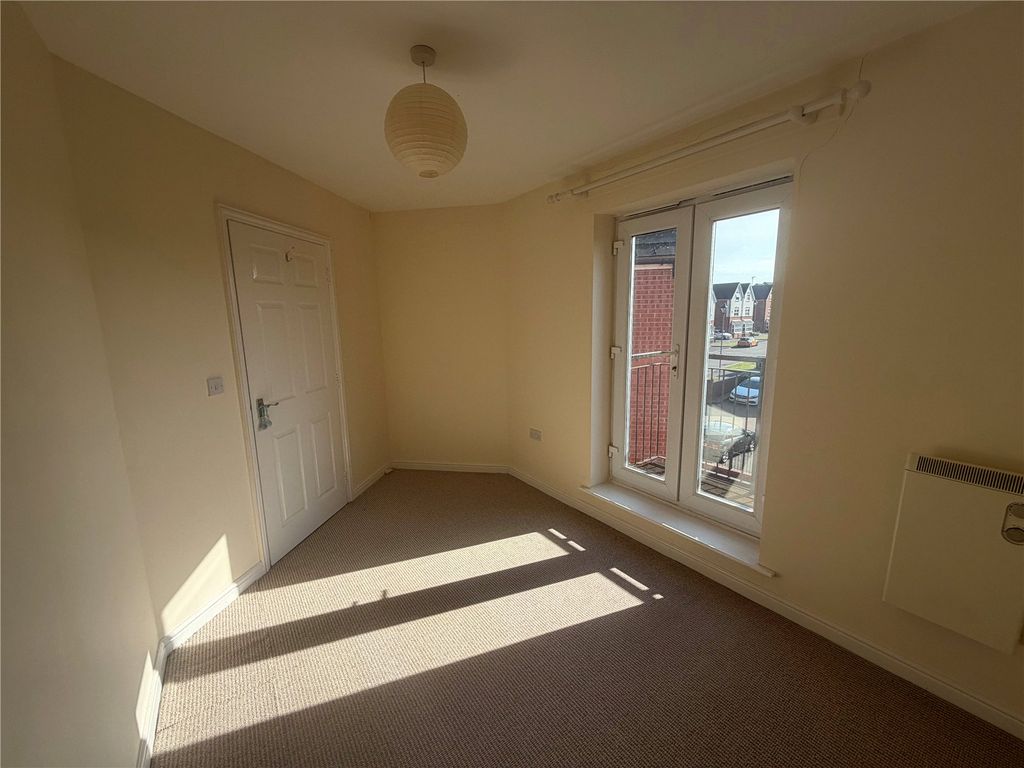 Property photo 3 of 18 Picture No. 01